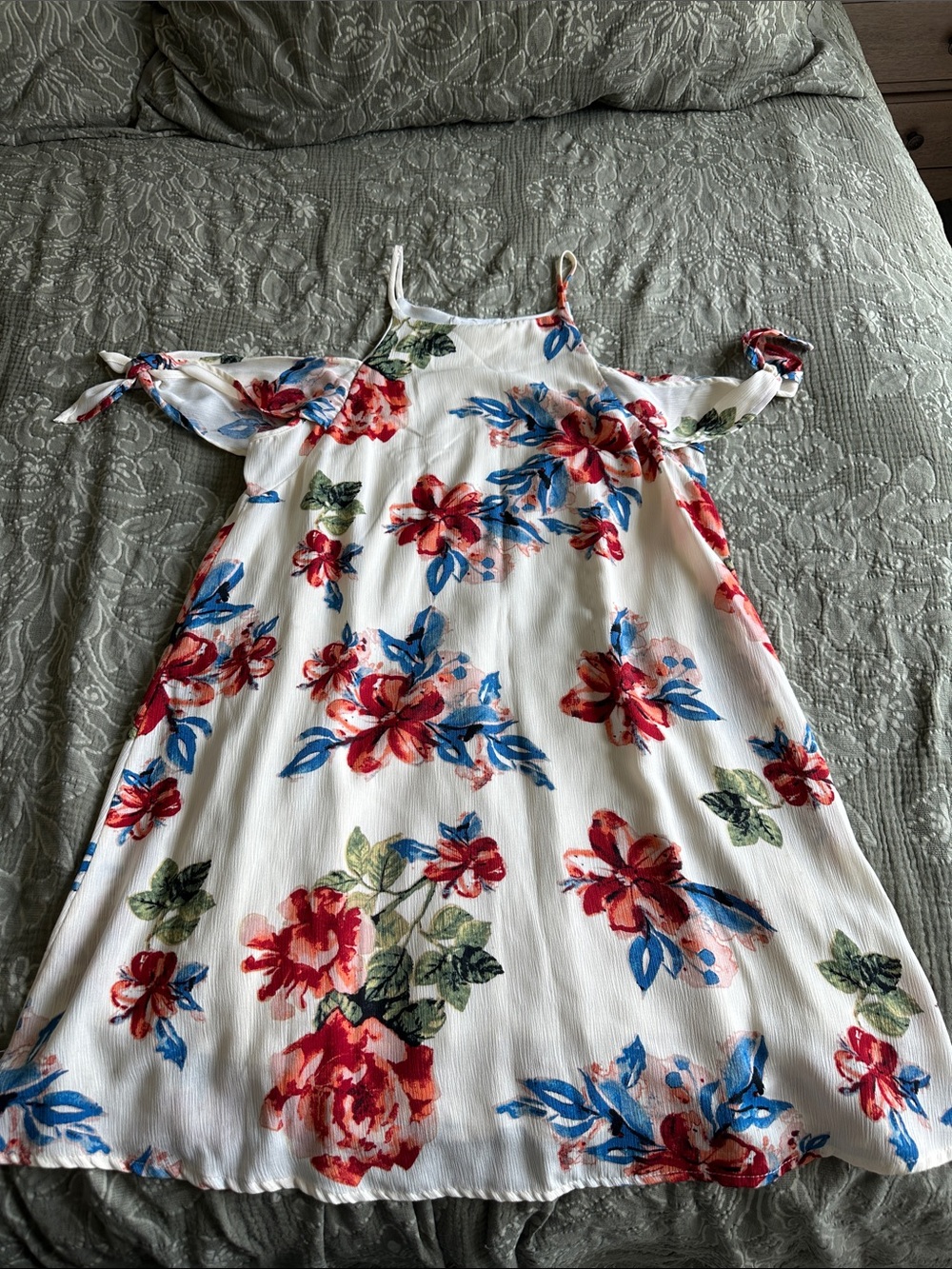 Women’s White Floral Cold-Shoulder Dress with Red & Blue Flowers